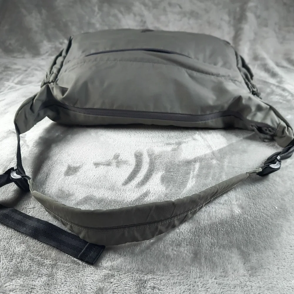 Kangol Messenger Bag Gray Travel Commuter‎ Day Pack Backpack Kangaroo Crossbody